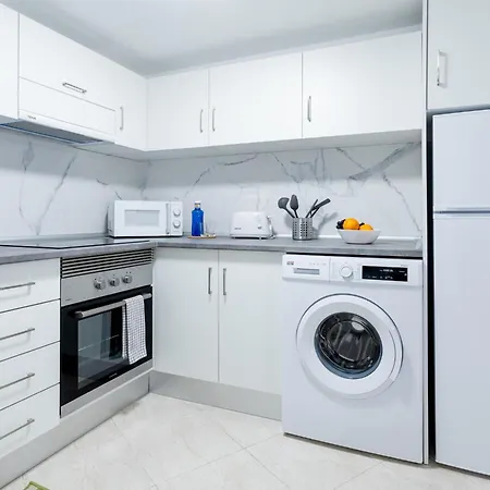 1j. Cozy Flores With Pool Apartament *