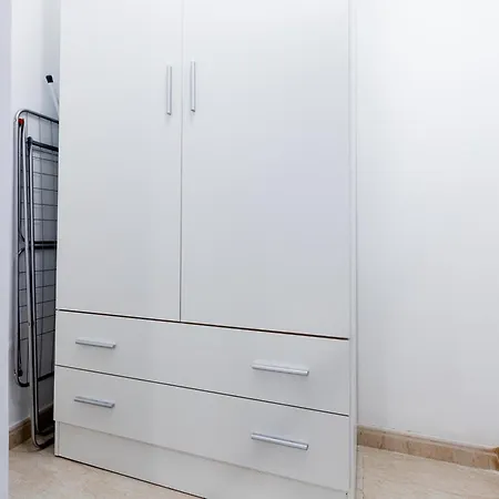 1j. Cozy Flores With Pool Apartament