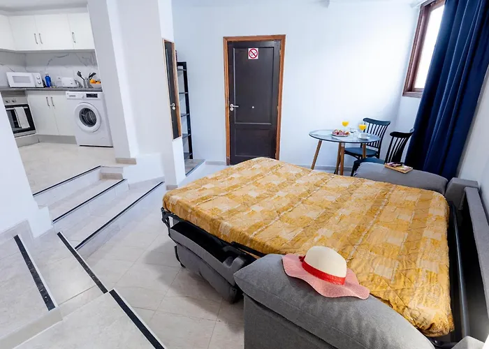 1j. Cozy Flores With Pool Appartement *