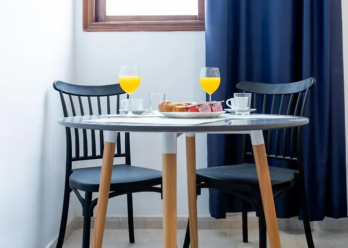 1j. Cozy Flores With Pool Costa Adeje (Tenerife)