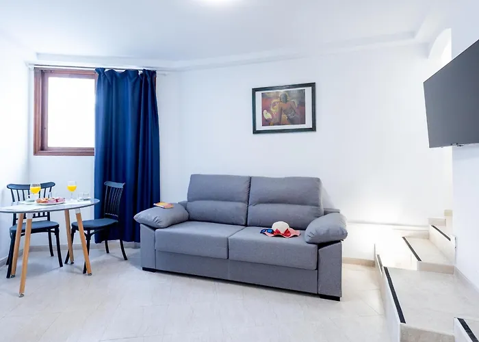 Appartement 1j. Cozy Flores With Pool