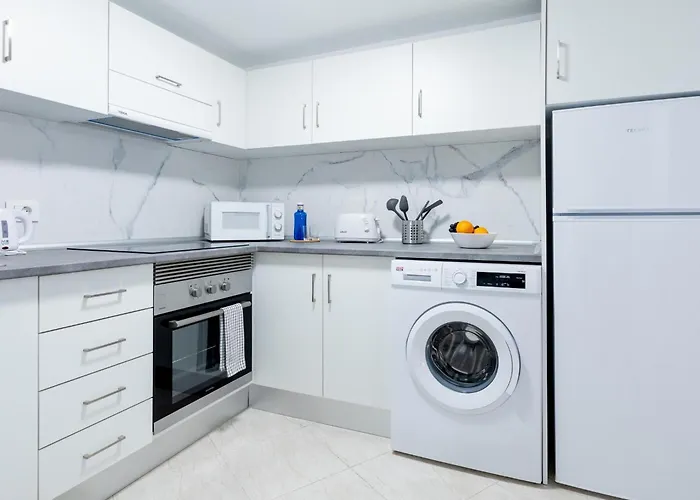 1j. Cozy Flores With Pool 아파트 *